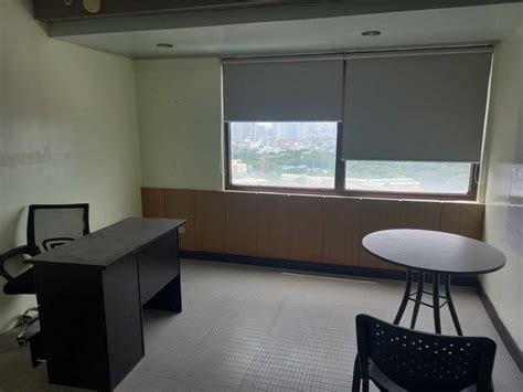 Office for rent in Mandaluyong .